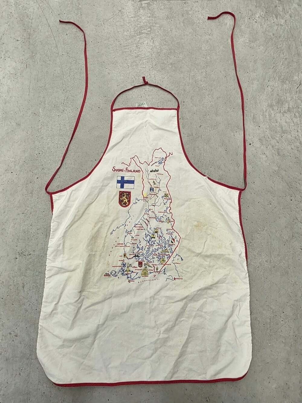 Vintage Suomi-Finland Map Souvenir Apron White Red Trim Kitchen Cook